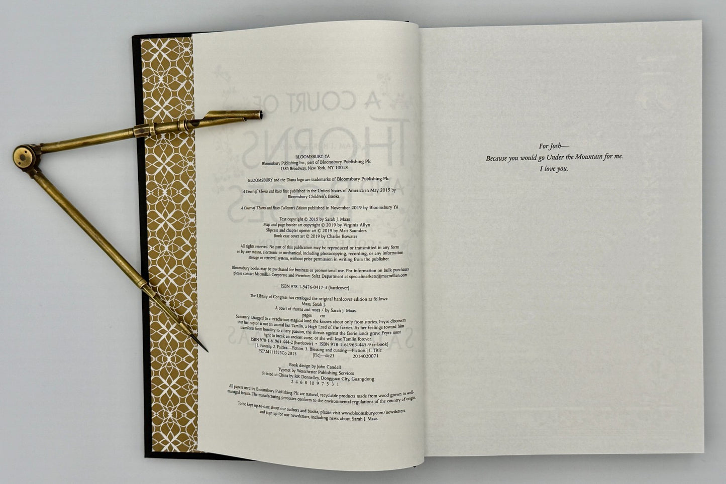 A Court of Thorns and Roses – Sarah J Maas - Collector’s Edition Hardcover, 20196