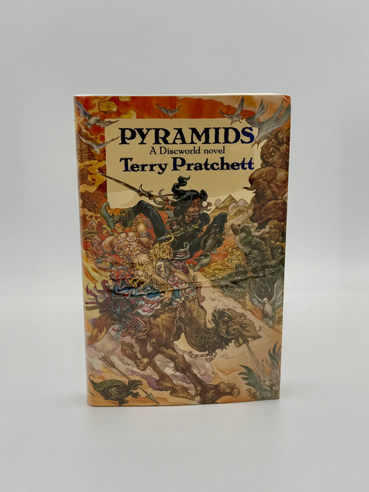 Terry Pratchett - Pyramids - First UK Edition 1989