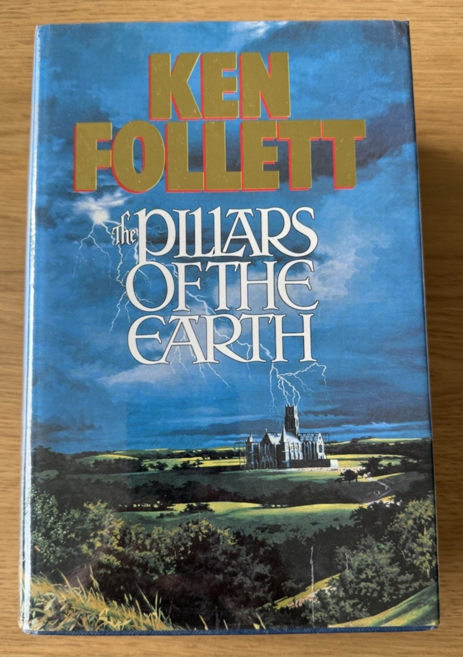 SIGNED later printing – The Pillars of the Earth – Ken Follett – Hardcover0