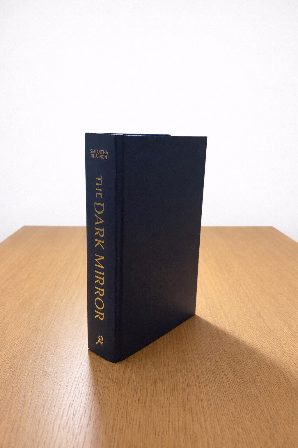 The Dark Mirror - Samantha Shannon - UK 1st Edition, Signed (Forbbidden Planet)3
