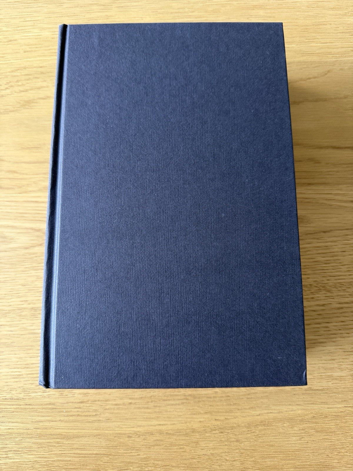 SIGNED Raymond E. Feist – Magician’s End (Riftwar) – HC + DJ4