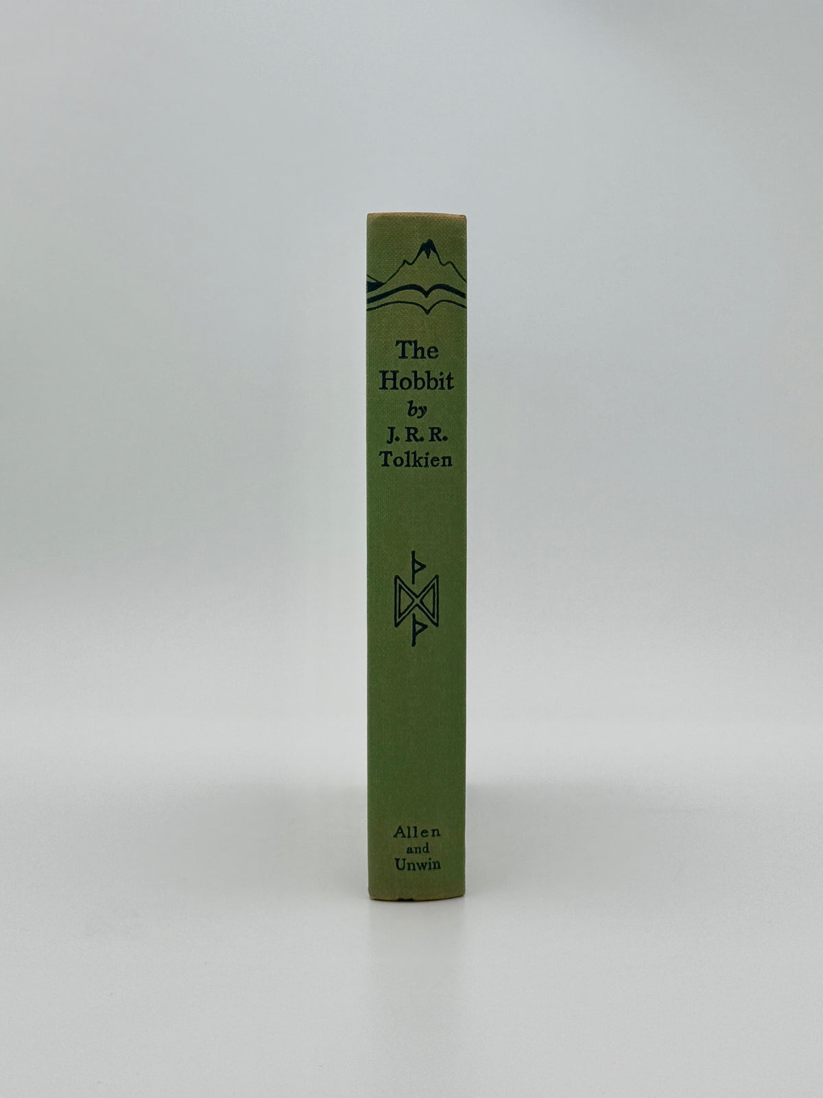 TOLKIEN, J. R. R. - The Hobbit, or There and Back Again (Tenth impression, 1958)