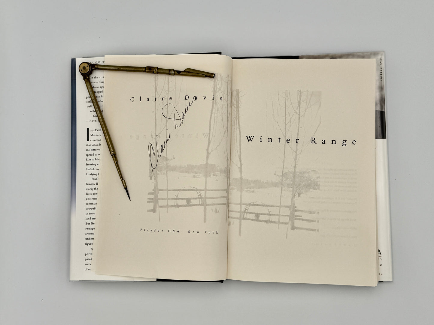 Claire Davis - Winter Range - SIGNED US 1st Edition - Hardcover (2000)